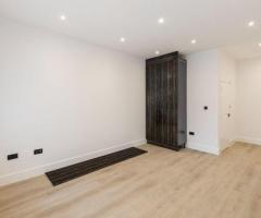 Studio Flat, Midland House, CO1