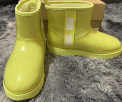 Uggs unusual color original