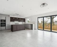 4 Bed Semi-Detached House, Shady Bush Close, WD23 Bushey