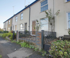 2 bedrooms Character Cottage Ravens Lane, Berkhamsted