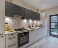 KNIGHTSWOOD MANSION, Shootersway Lane, Berkhamsted