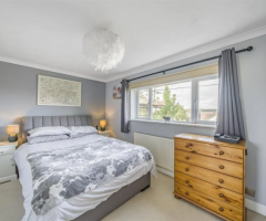 A semi detached family home Verney Close Berkhamsted - 10