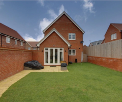 Blainways Avenue, Tring - 12