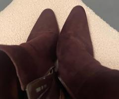 For free suede low heel boots size 37