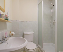 2 bed flat for sale Greenes Court, Lower Kings Road, Berkhamsted HP4