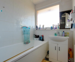 3 bed terraced house for sale Longbridge Close, Tring HP23 - 10