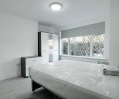 Room with ensuite furnished Wembley Hill Wembley Park Station