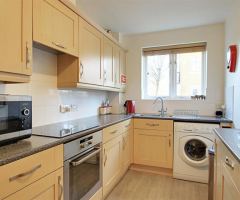 2 bed flat for sale Ovaltine Drive, Kings Langley WD4