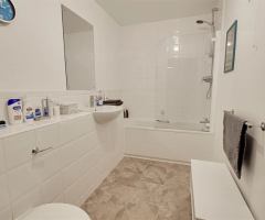2 bed flat for sale Ovaltine Drive, Kings Langley WD4 - 10