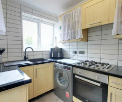 Five bedrooms semi-detached family home Toms Lane, Kings Langley - 10