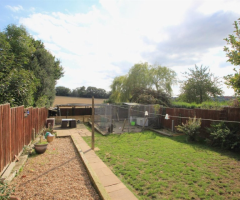 Five bedrooms semi-detached family home Toms Lane, Kings Langley - 12