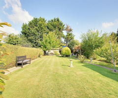 Beautiful 3 bedroom family home Alexandra Road, Kings Langley - 11