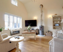 The Barn, New Hall Mews, Bovingdon