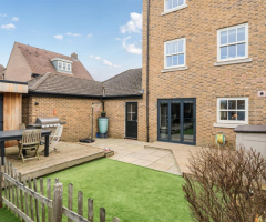 Stag Lane, Berkhamsted - 14