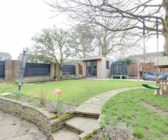 Sulgrave Crescent, Tring HP23 - 12