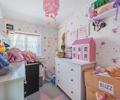 Meadow Way, Kings Langley - 9