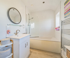 Meadow Way, Kings Langley - 10