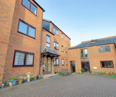 2 bed flat for sale Saddlers Walk, High Street, Kings Langley