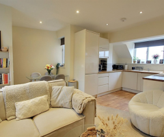 2 bed flat for sale High Street, Kings Langley