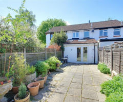 Roman Gardens, Kings Langley - 8