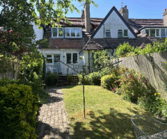 MERRY HILL, Rosebery Road, Available for a SHORT TERM - 9