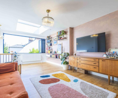 A stunning newly renovated 3 bedroom, 4 Storey Victorian Townhouse , Architect -Designed