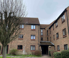 WATFORD, Ballinger Court