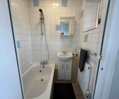 Studio Bungalow with private patio garden, SOUTH OXHEY, Hayling Road