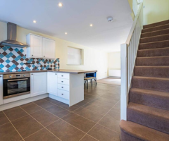 Stunning two bedroom House - 6