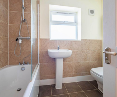 Stunning two bedroom House - 9