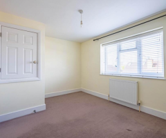 Stunning two bedroom House - 11