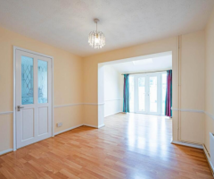 Spacious family home - 6