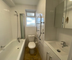 BUSHEY HEATH, Upton Lodge Close