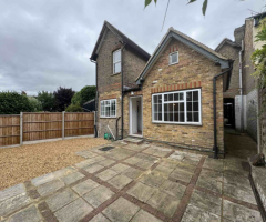 UNIQUE 4 bedroomed, 3 reception, BUSHEY, Bournehall Road