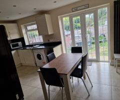 5 Bed Detached House, Hunting Gate, HP2