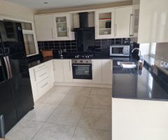 5 Bed Detached House, Hunting Gate, HP2 - 17