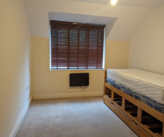 2 Bed Flat, Greatacre, HP5 - 6