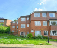 2-bedroom, 2-bathroom flat in a peaceful residential area of Chesham - 12