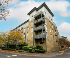 Metropolitan Station Approach, Watford