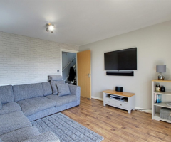 Metropolitan Station Approach, Watford - 8