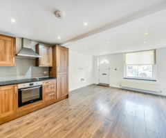 1 Bed Flat + basement, Queens Road, WD17