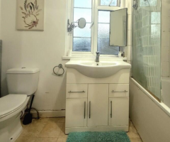 3 bedroom  The Parade, High Street, Watford - 6