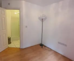 2 bedroom 1 bathroom Reid Close, Hayes UB3 - 10