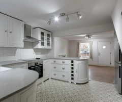 Tring Road, Wilstone